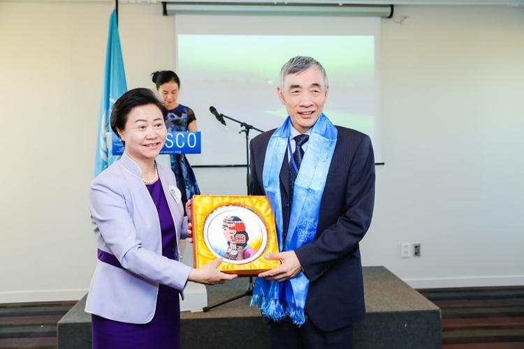 9月17日,由内蒙古妇女联合会,内蒙古政府新闻办,法中文化艺术交流中心